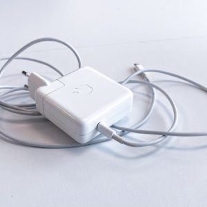 USB-C Fast Charger 65W GaN